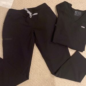 EUC FIGS Scrub set !